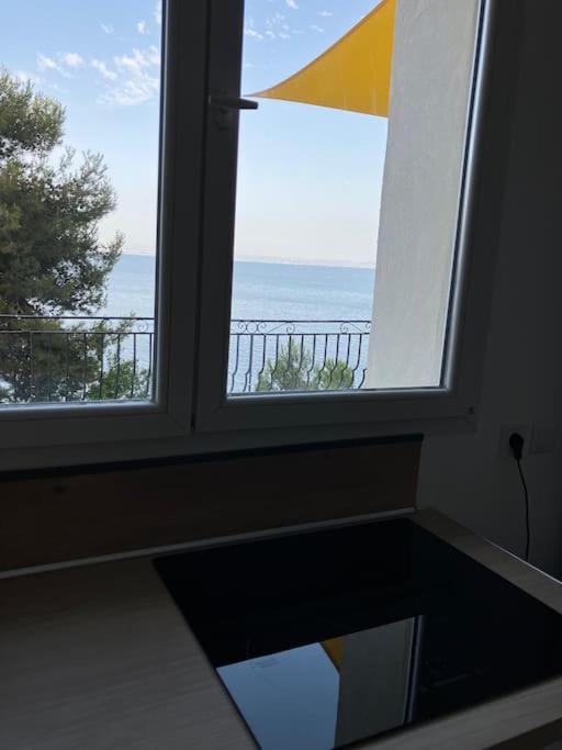 Appartement T4 Terrasse Et Vue Istres Eksteriør bilde