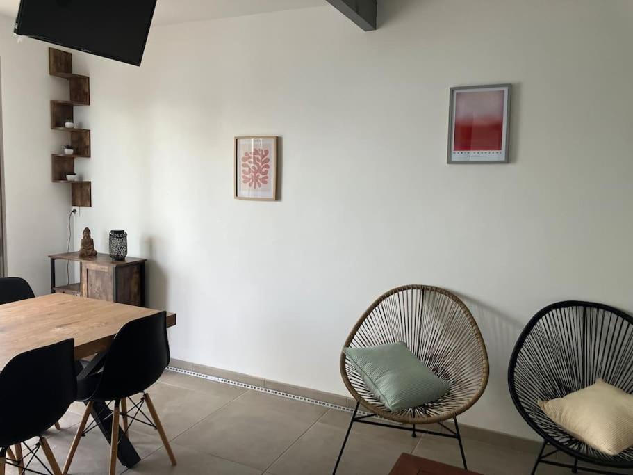 Appartement T4 Terrasse Et Vue Istres Eksteriør bilde
