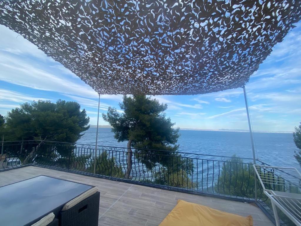 Appartement T4 Terrasse Et Vue Istres Eksteriør bilde