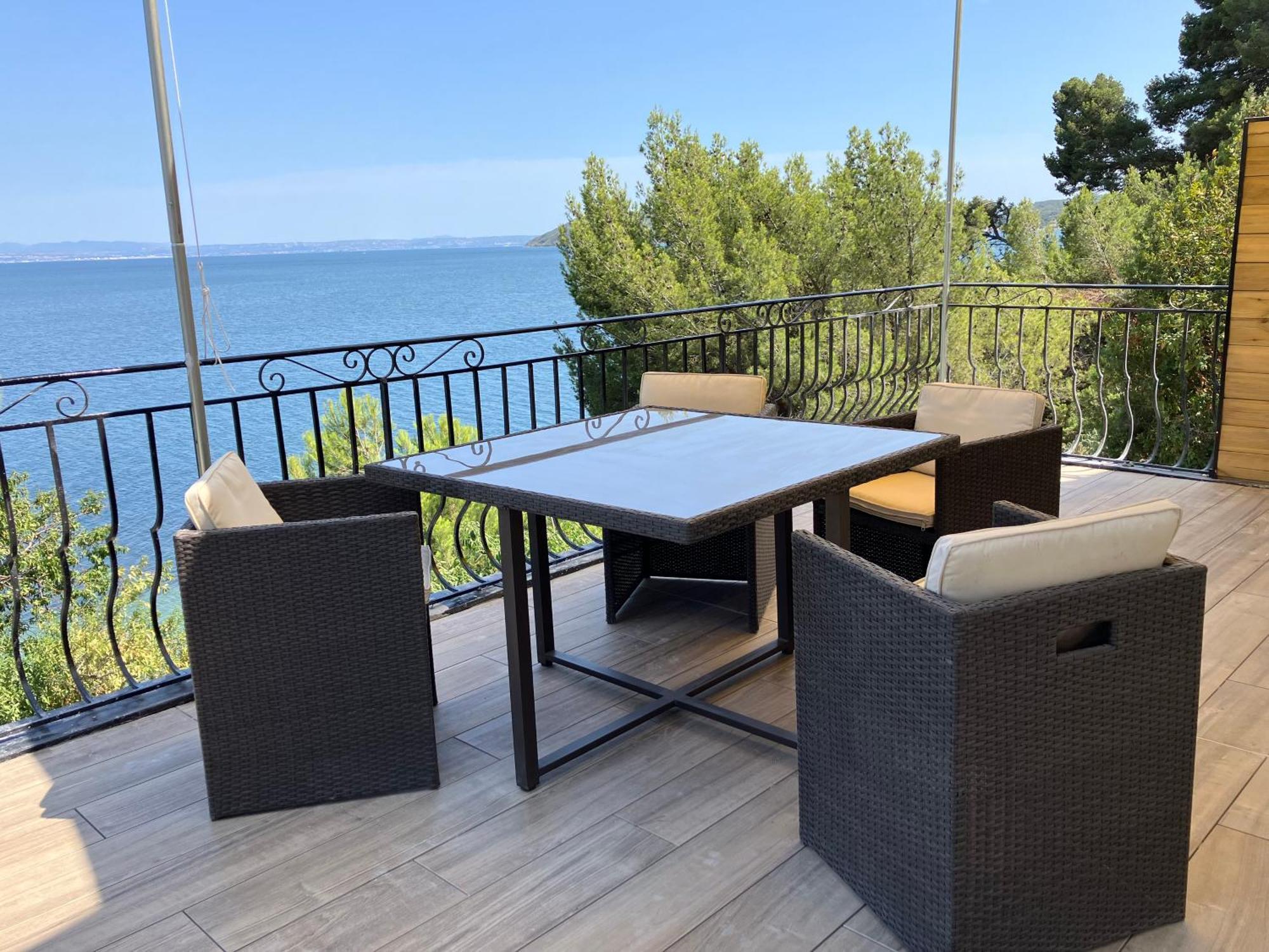 Appartement T4 Terrasse Et Vue Istres Eksteriør bilde