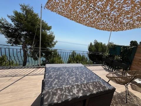 Appartement T4 Terrasse Et Vue Istres Eksteriør bilde